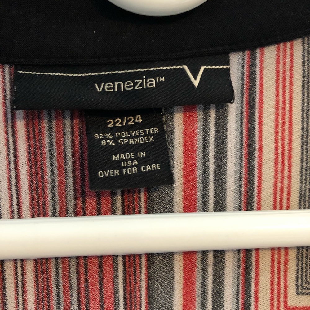 Shirt 💵 - Picture 2 of 2